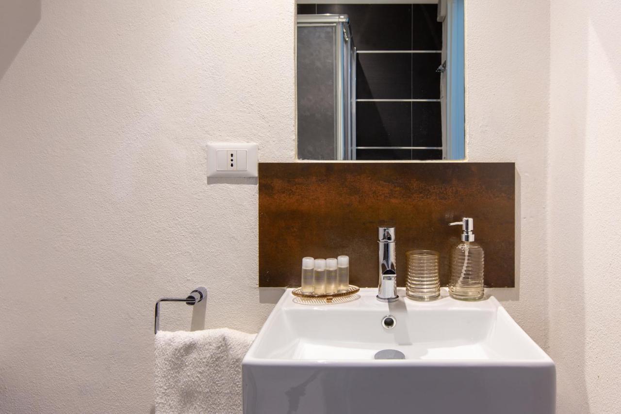 Maison Garibaldi Cagliari Luaran gambar